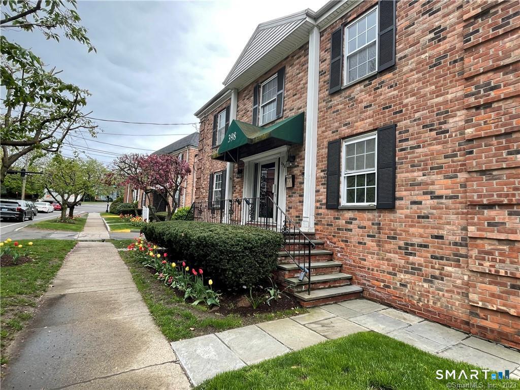 398 Courtland Avenue, Stamford, Connecticut photo 2