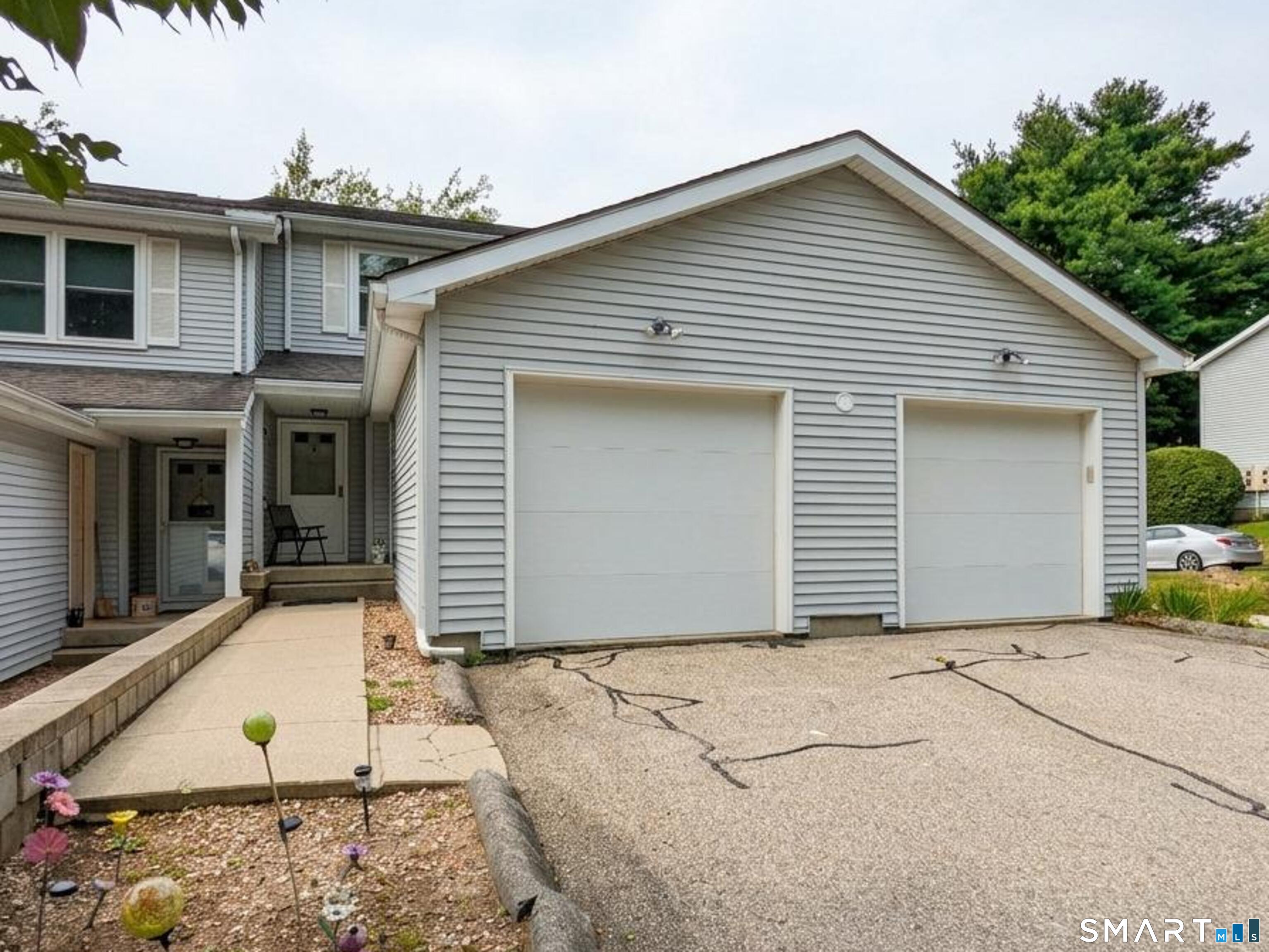 29 Kathleen Drive Unit #7E