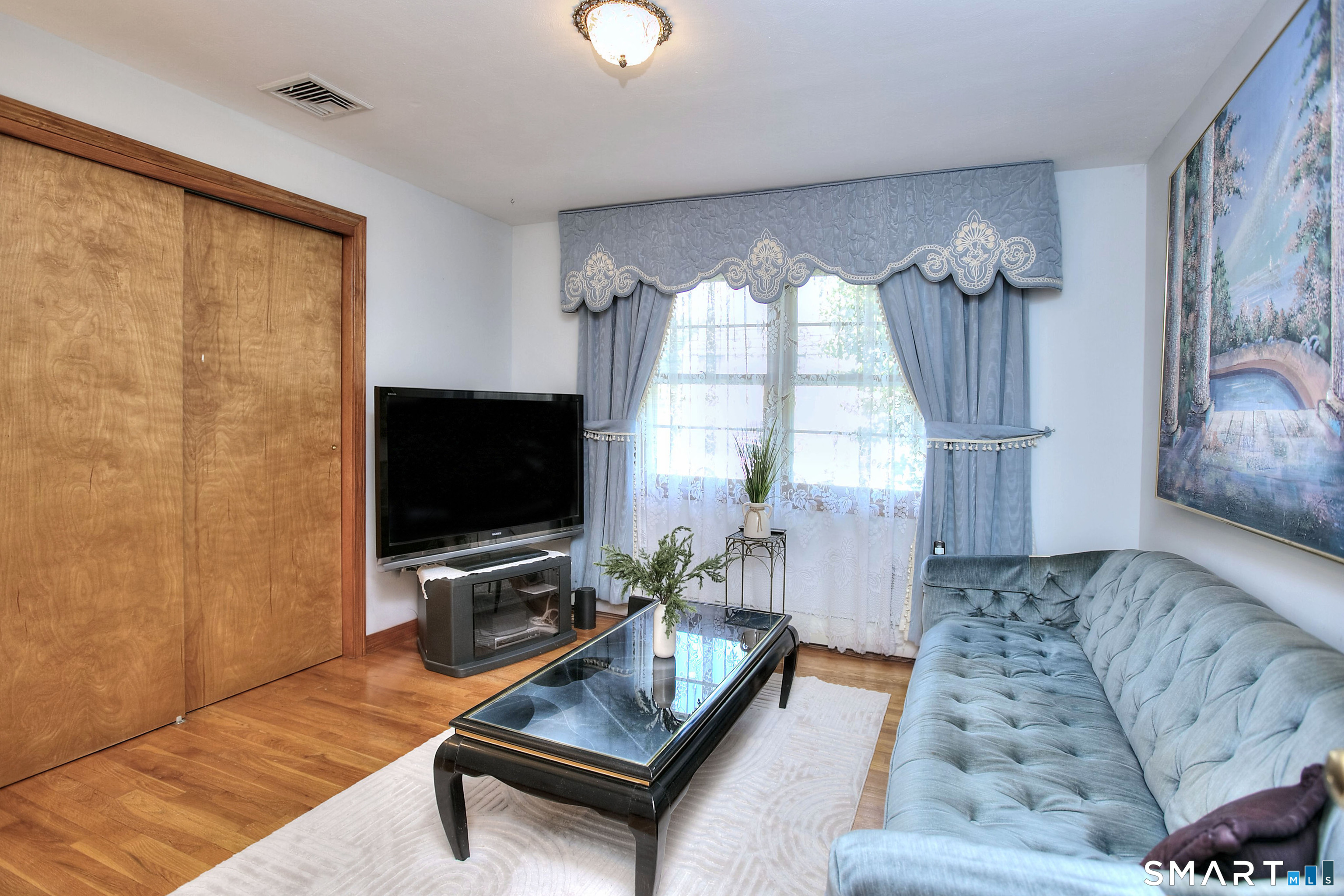 325 Emerald Place photo 20