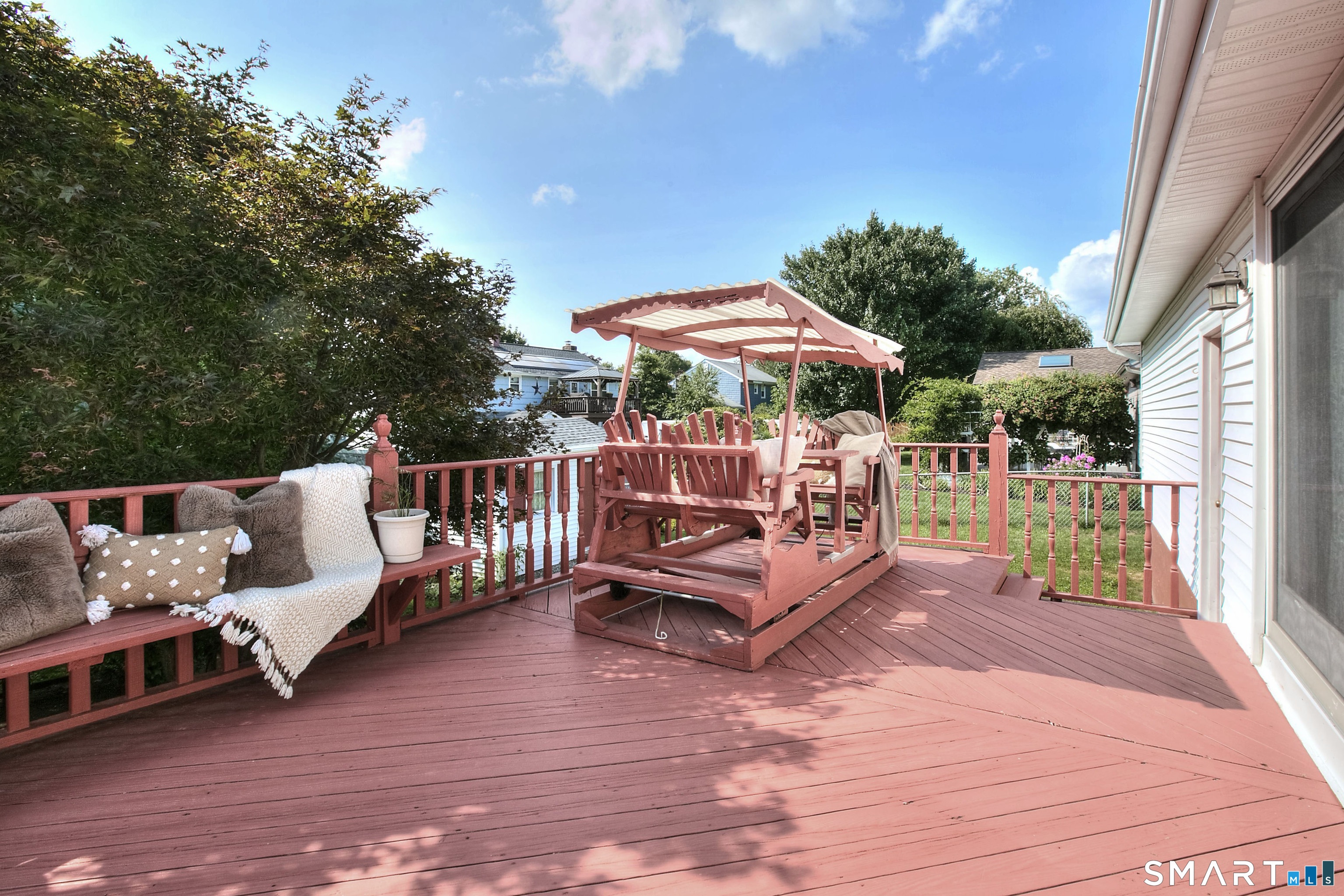 325 Emerald Place photo 33