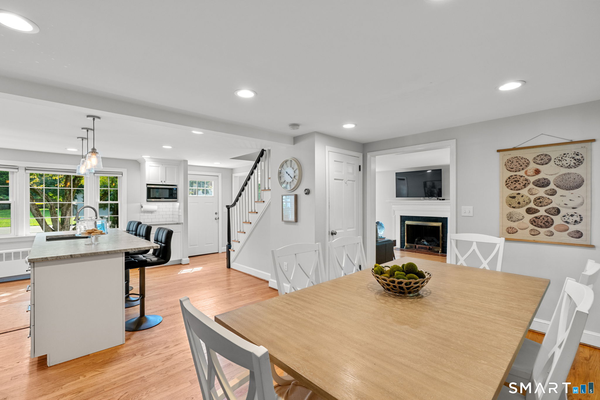 70 Hartwell Road photo 7
