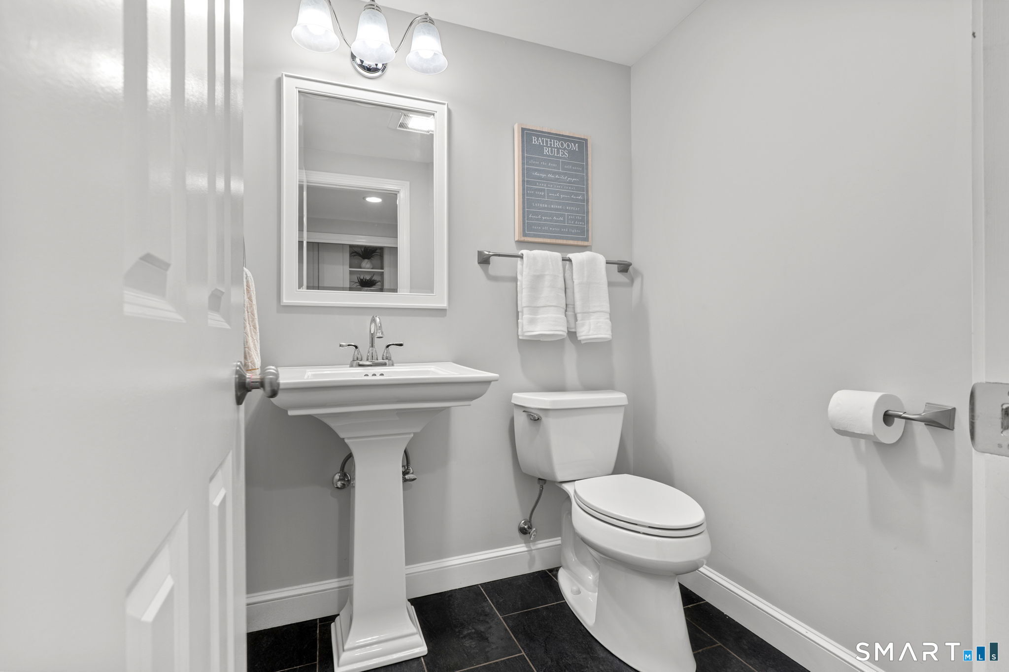 70 Hartwell Road photo 10