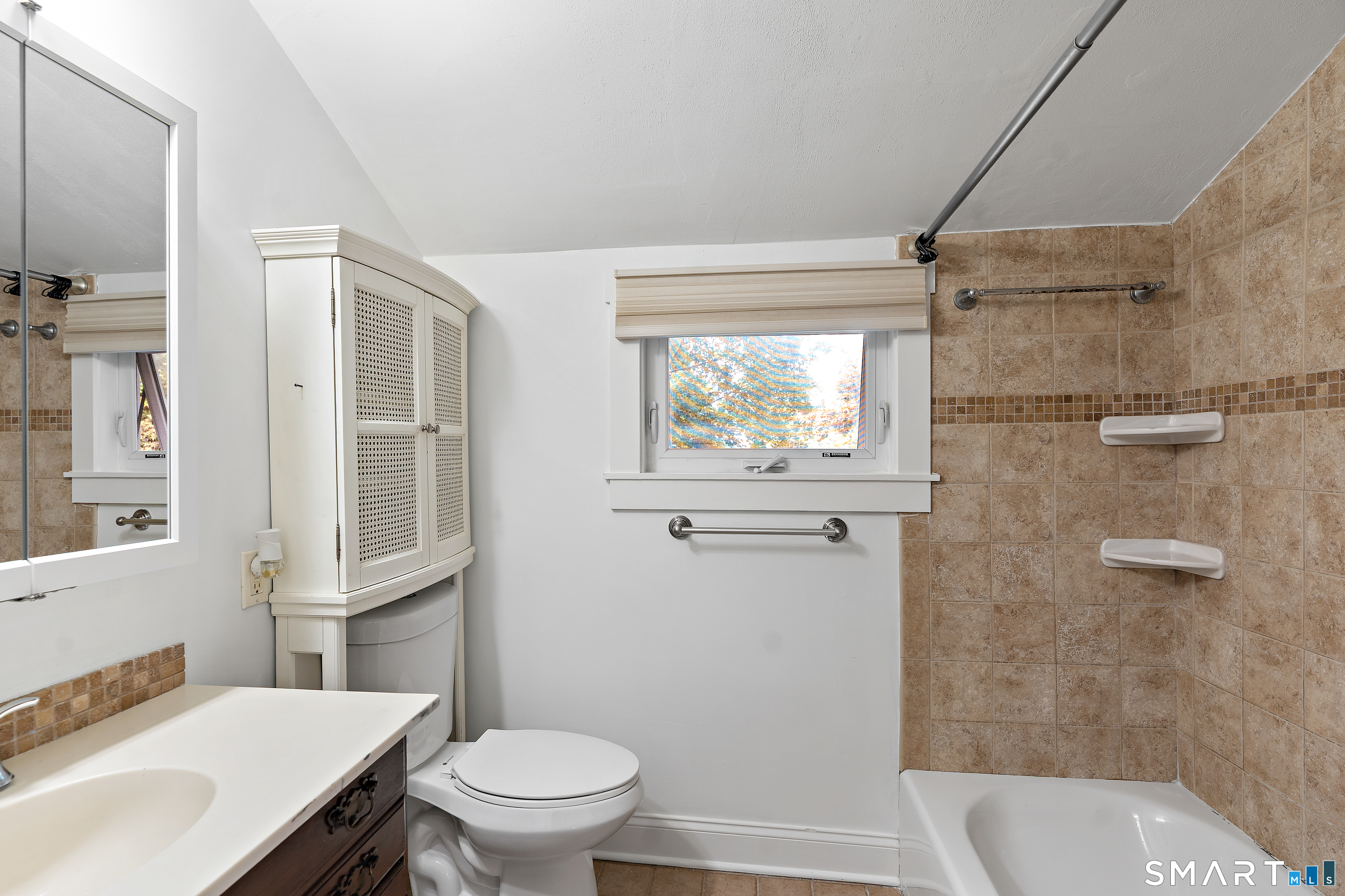 48 Bouton Street East photo 24