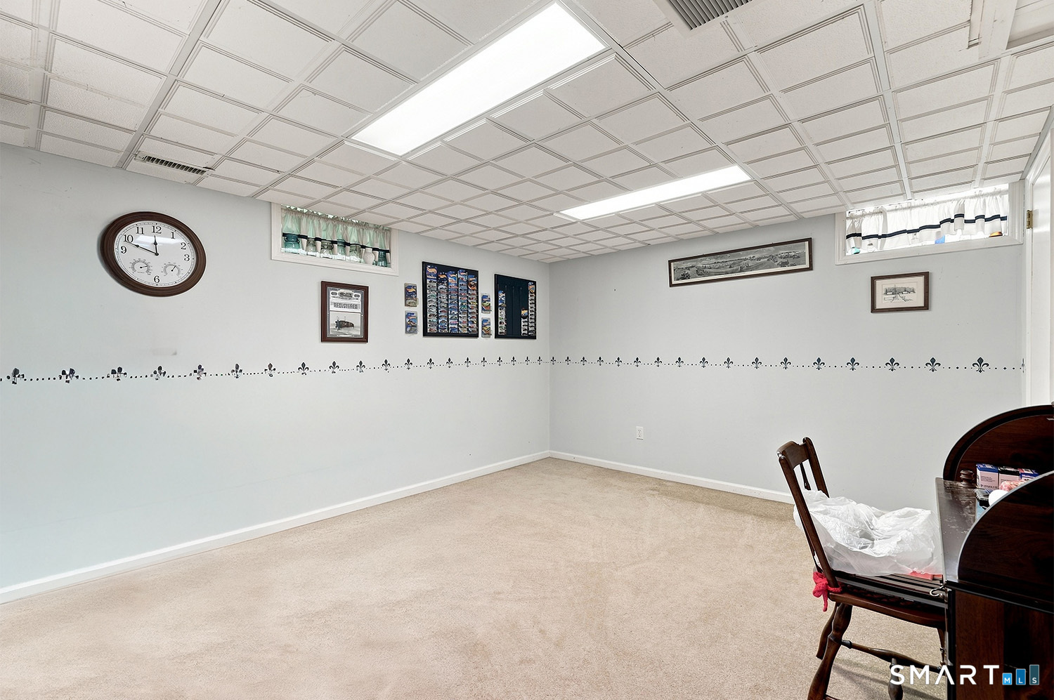 570 Burr Street photo 35
