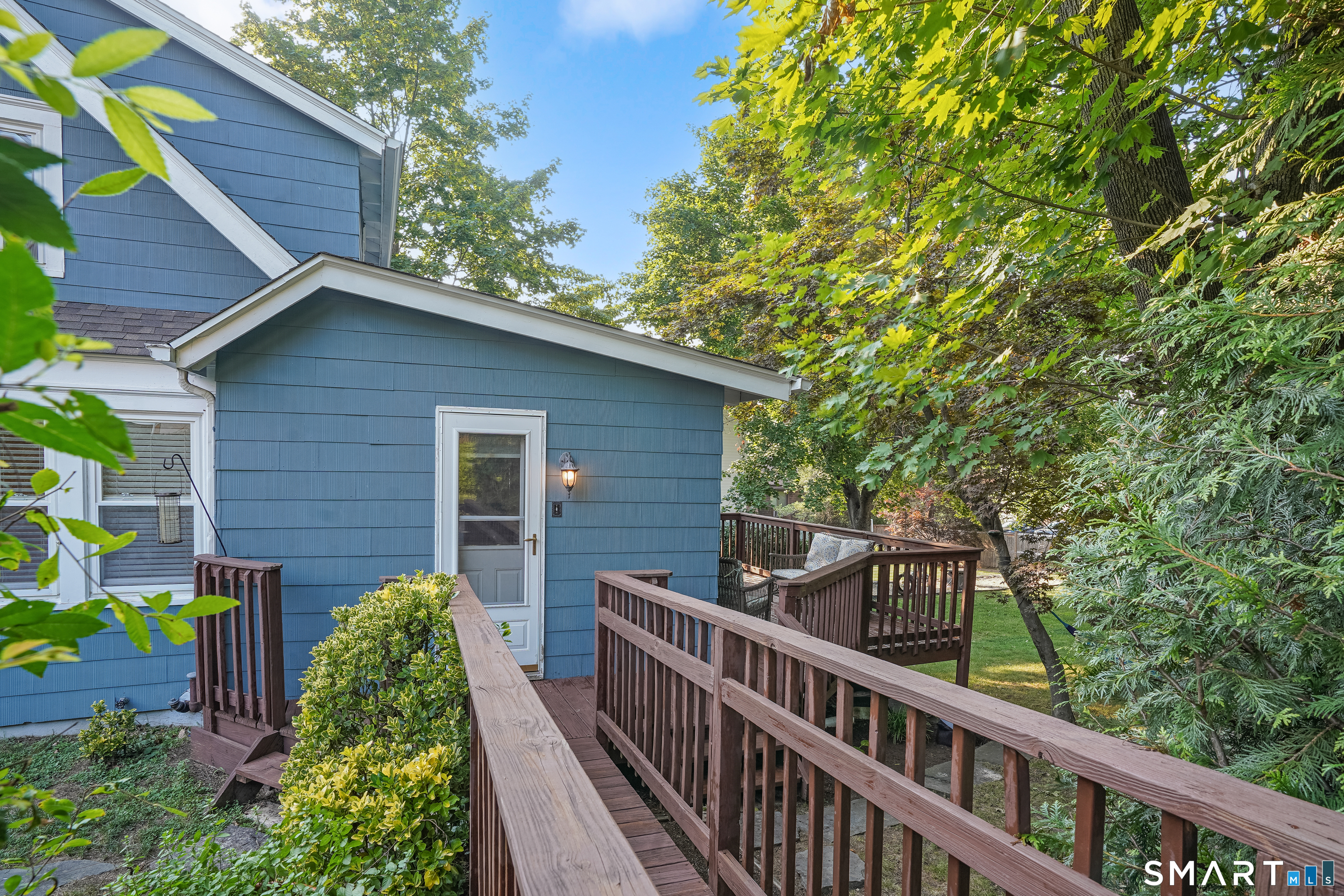 48 Bouton Street East photo 25