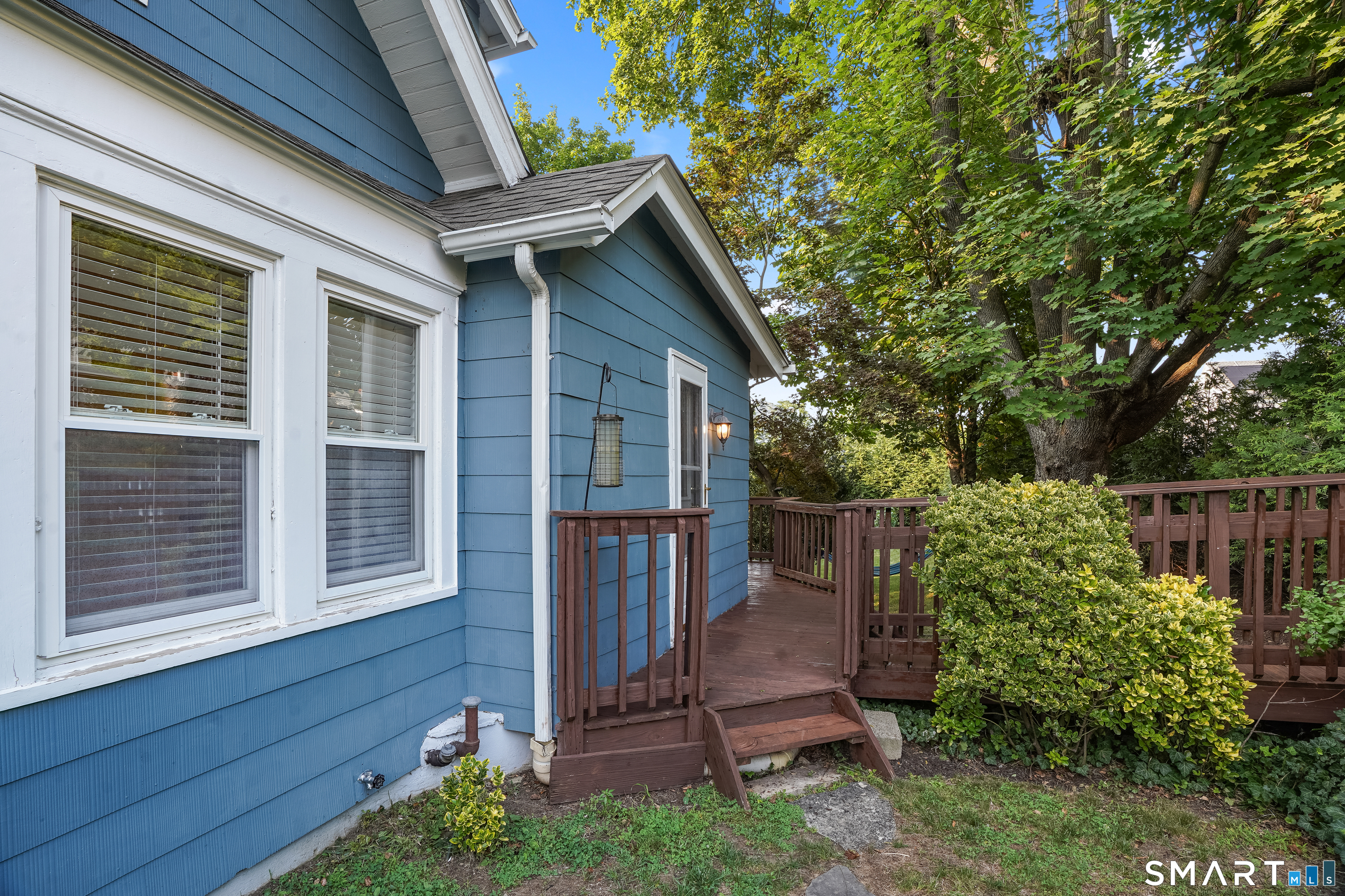48 Bouton Street East photo 30