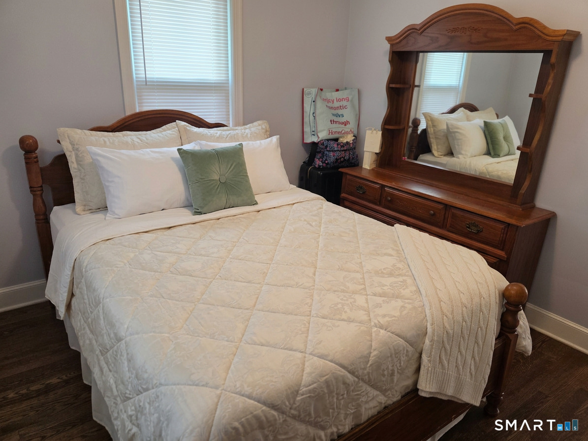 417 Atwood Avenue photo 11