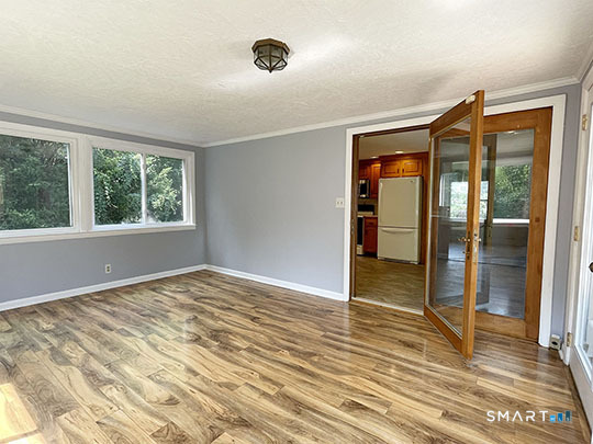6 Colonial Drive photo 7