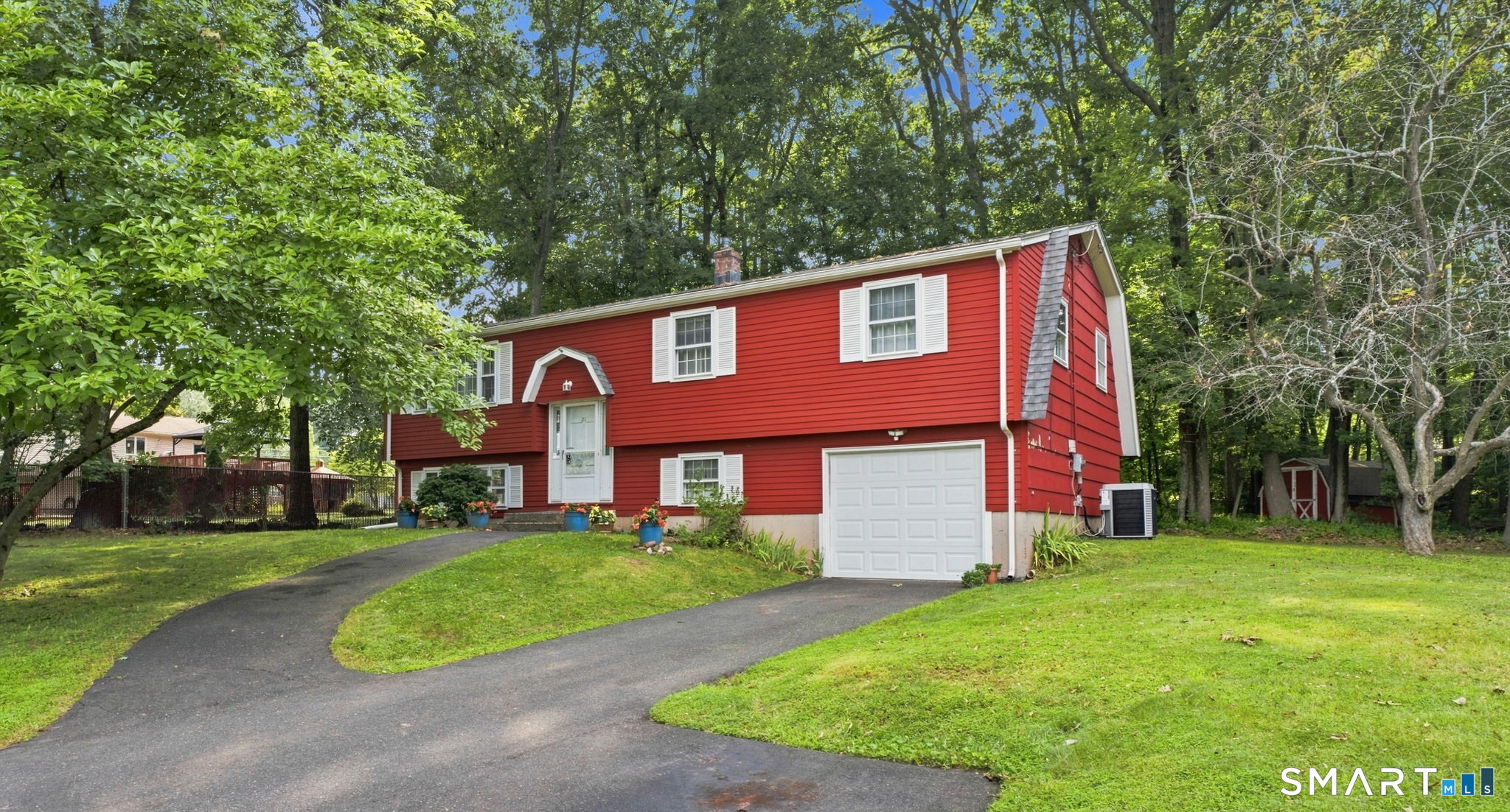 21 Knollwood Road photo 2