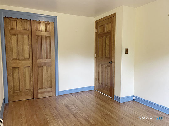 6 Colonial Drive photo 12