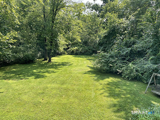 6 Colonial Drive photo 26