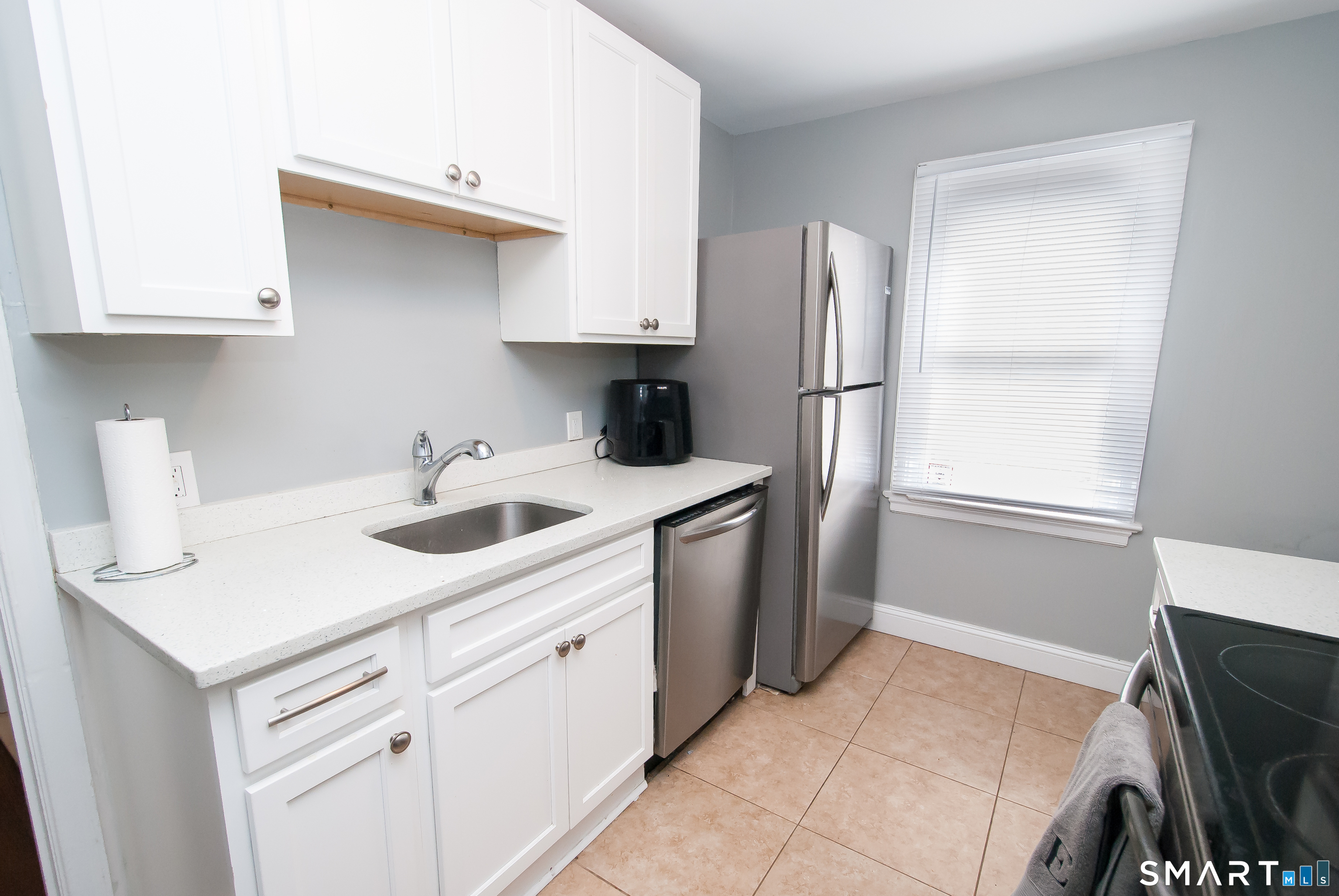 435 Ruth Street photo 11