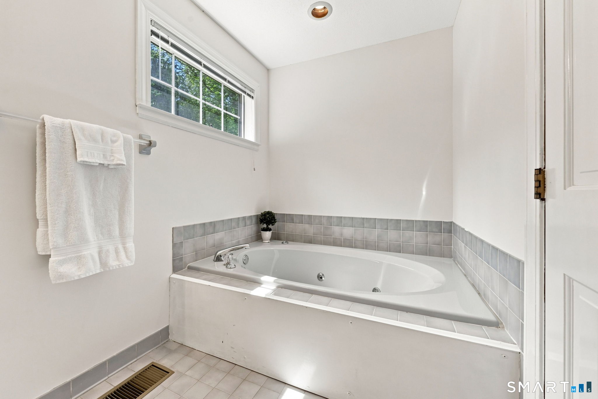 21 Ethan Drive photo 27