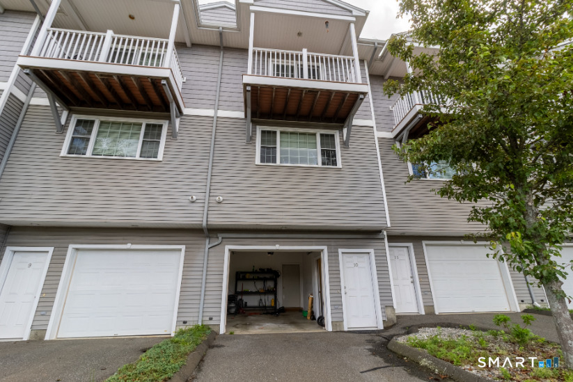 New London, CT 06320