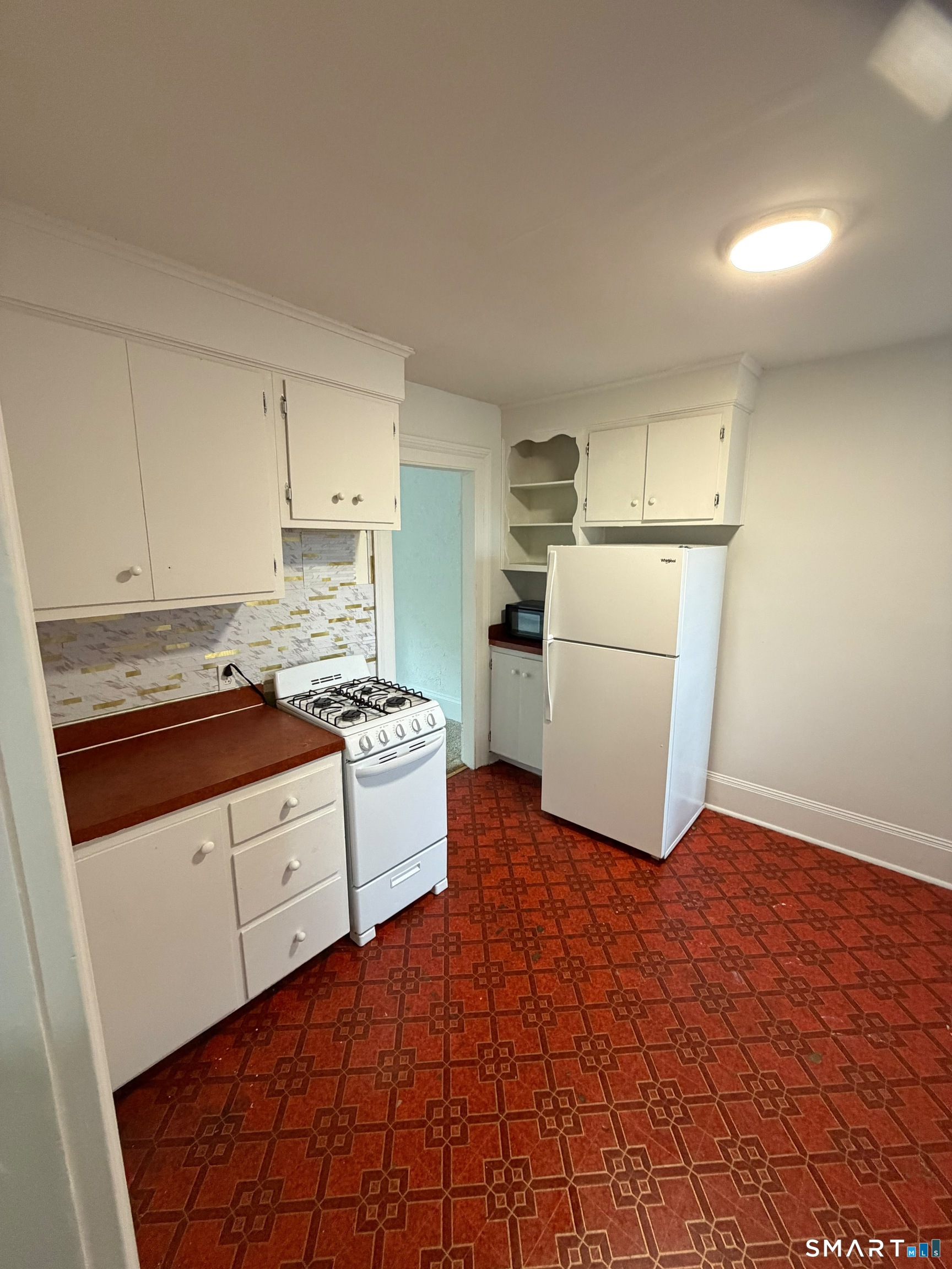 582 Kossuth Street Unit #3 photo 5