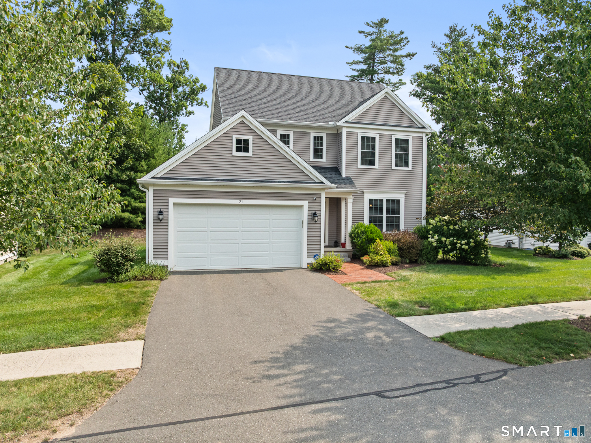 21 Carson Way photo 2