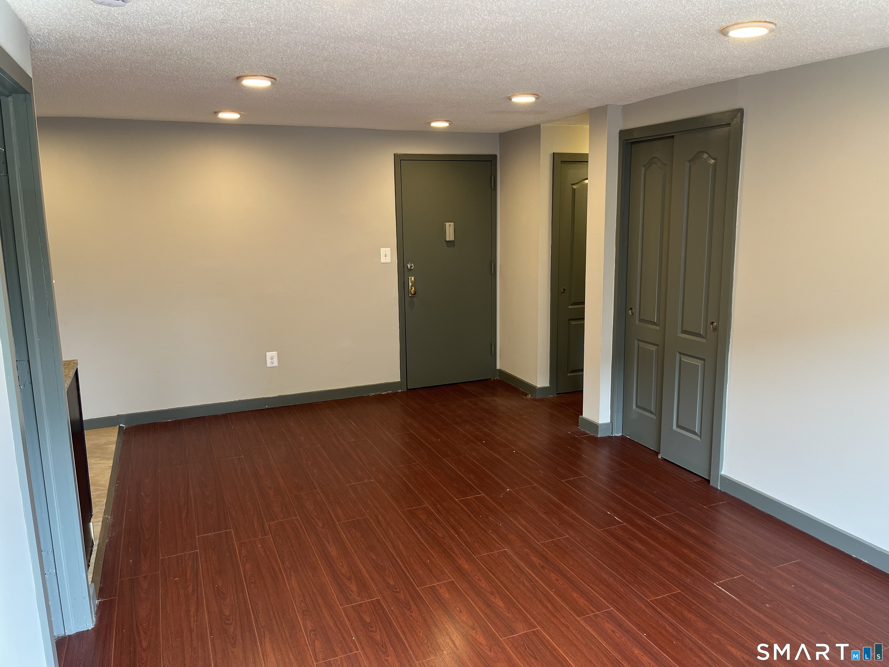 32 Cook Avenue Unit #103 photo 4