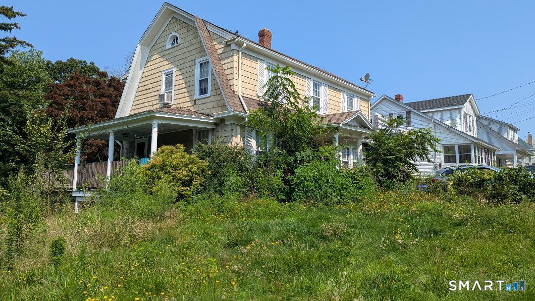 355 Curtis Street