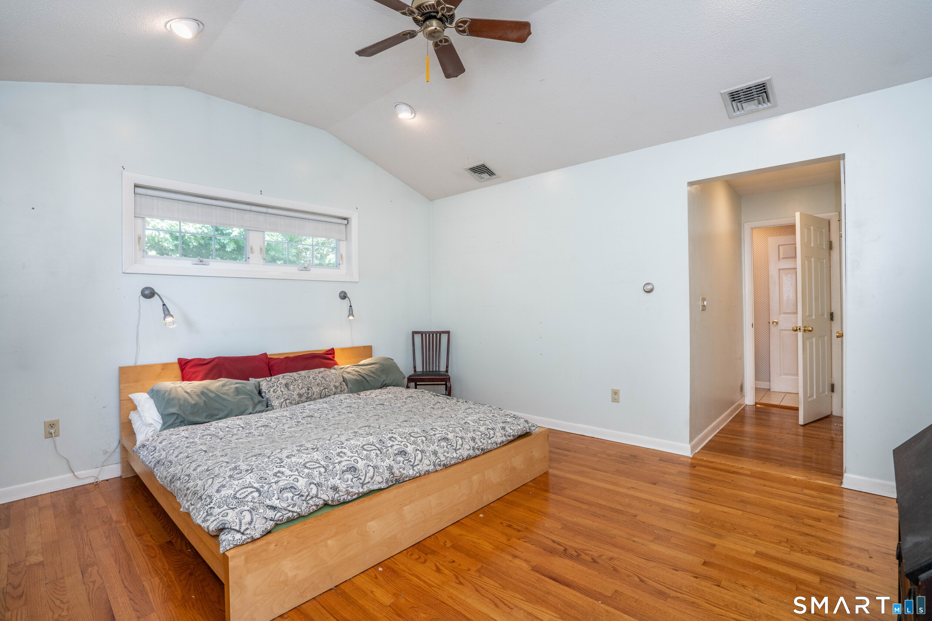 52 Greenhouse Boulevard photo 15