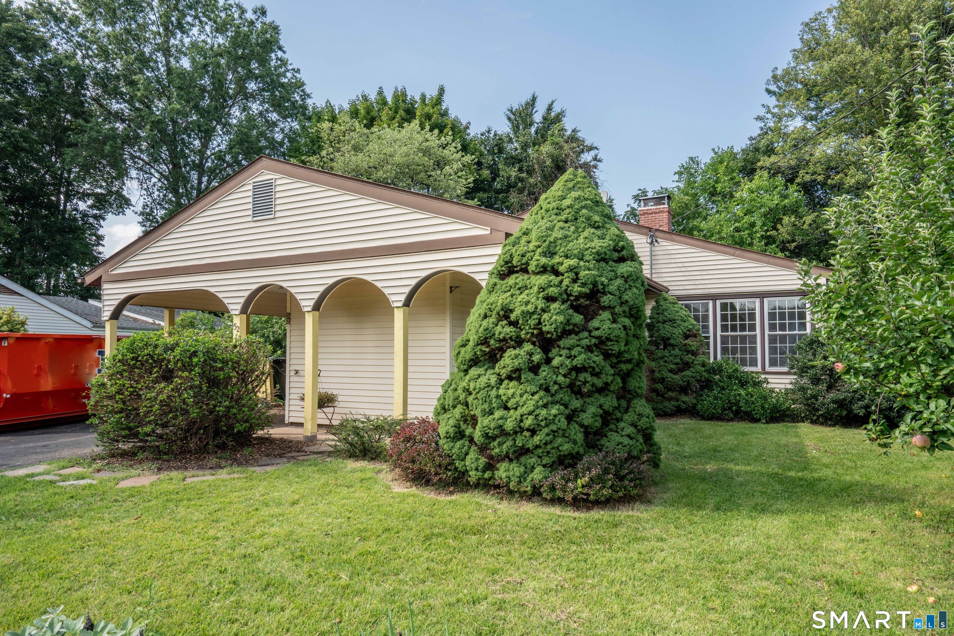 52 Greenhouse Boulevard