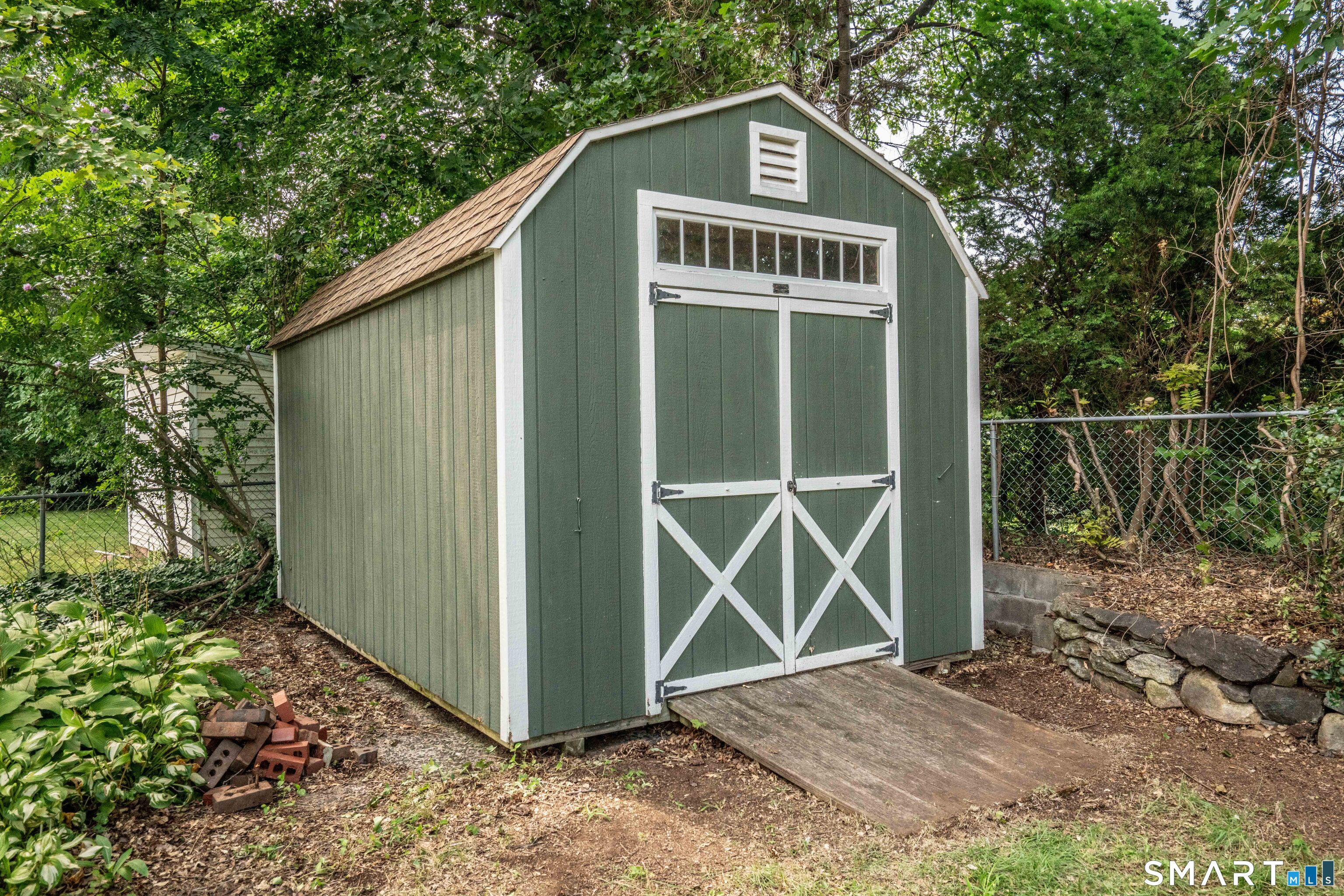 52 Greenhouse Boulevard photo 27