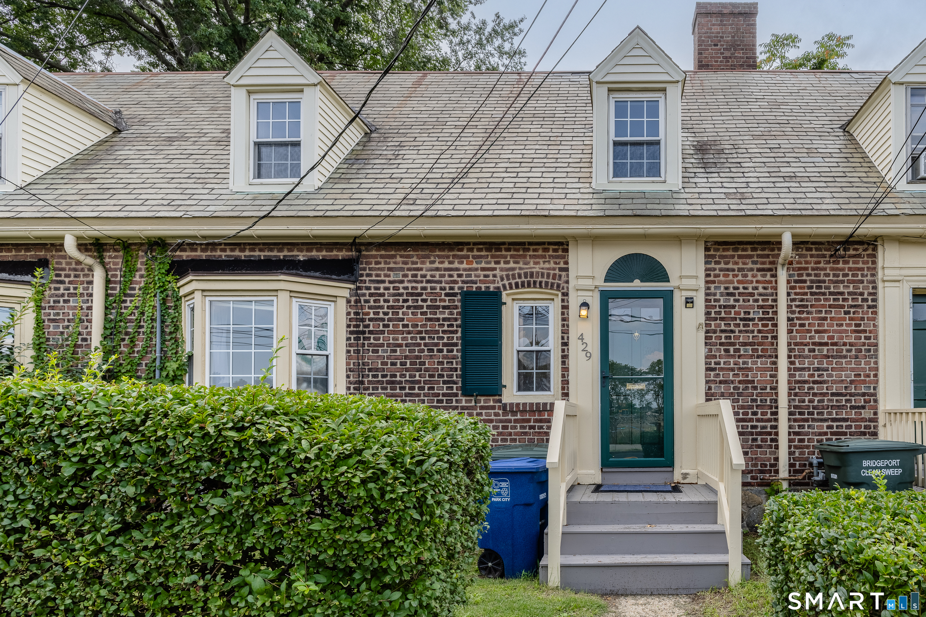 429 Iranistan Avenue photo 5