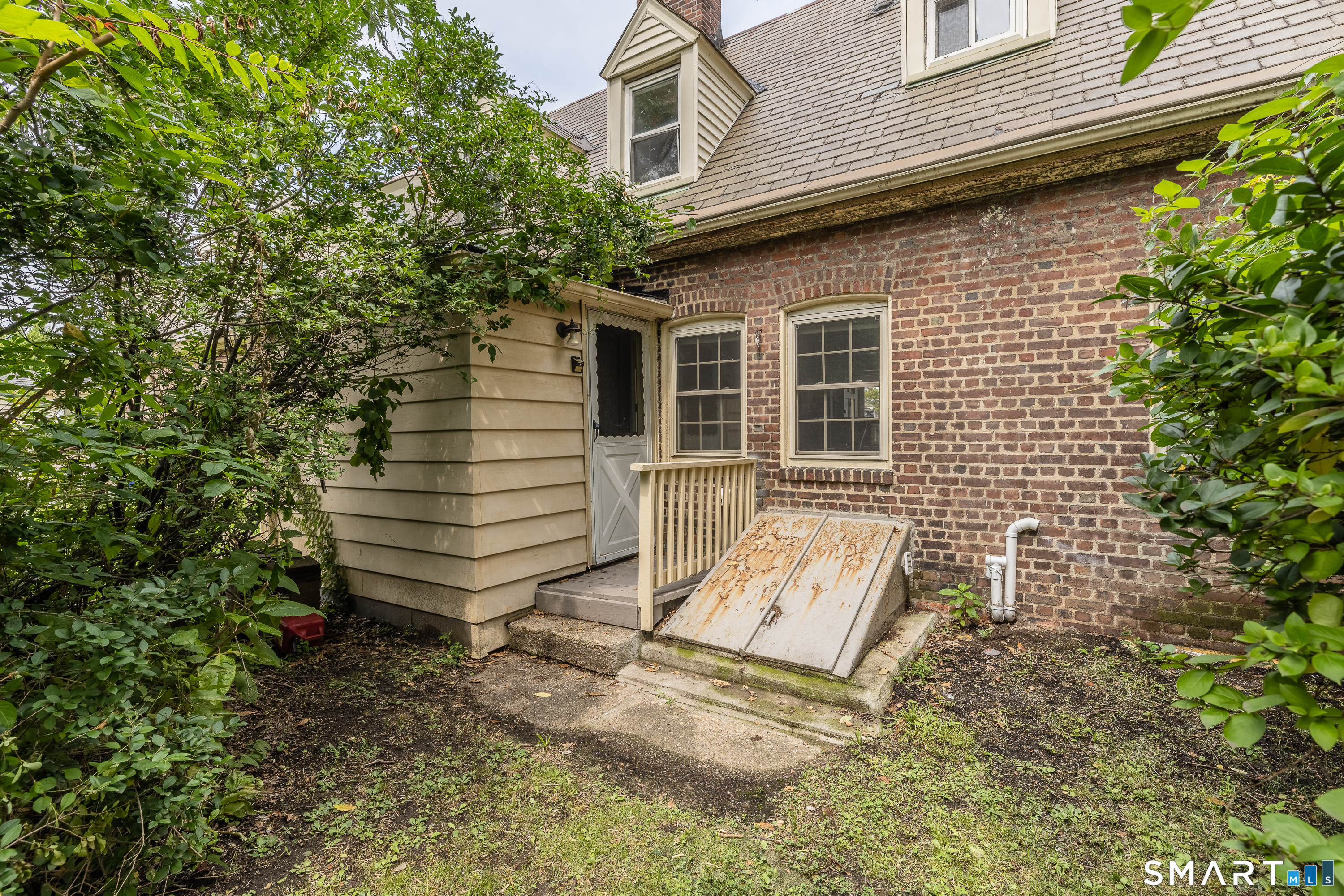 429 Iranistan Avenue photo 28