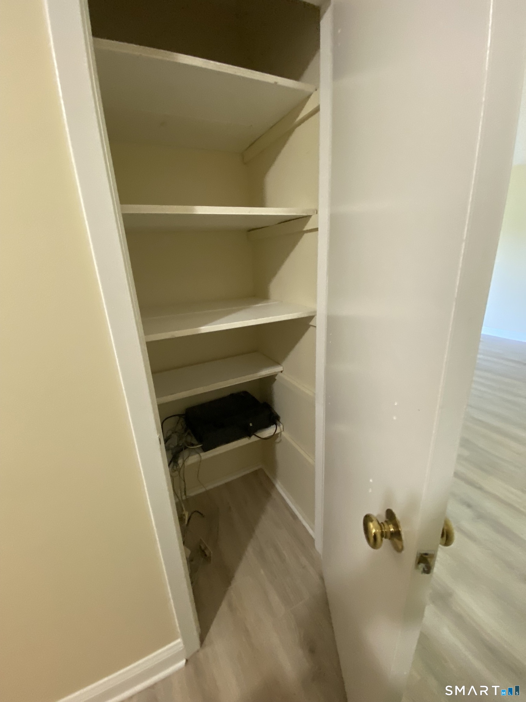 77-11 Courtland Avenue, Stamford, Connecticut photo 5