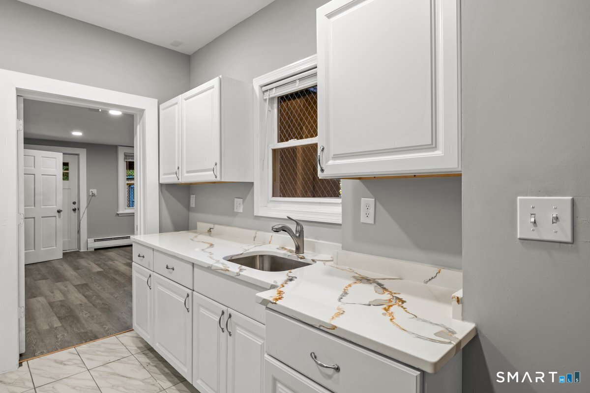 24 Park Terrace photo 3