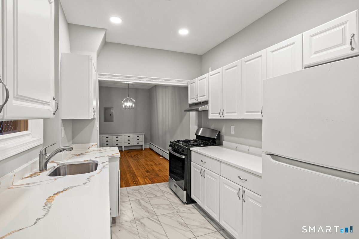 24 Park Terrace photo 2