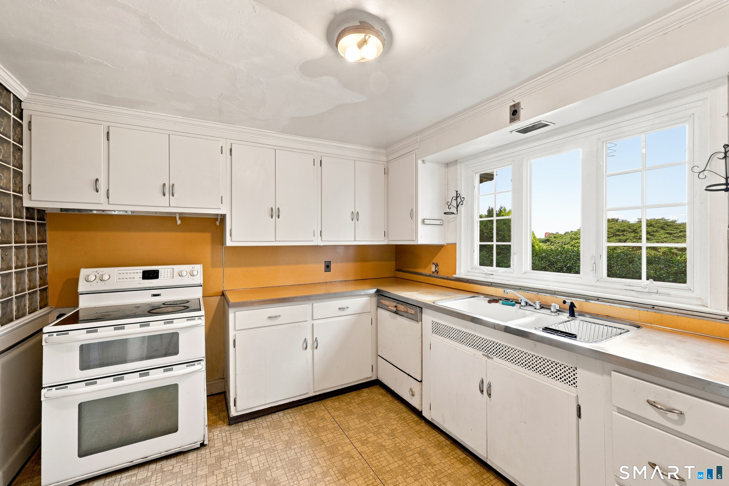 54 Ferncliff Drive photo 15