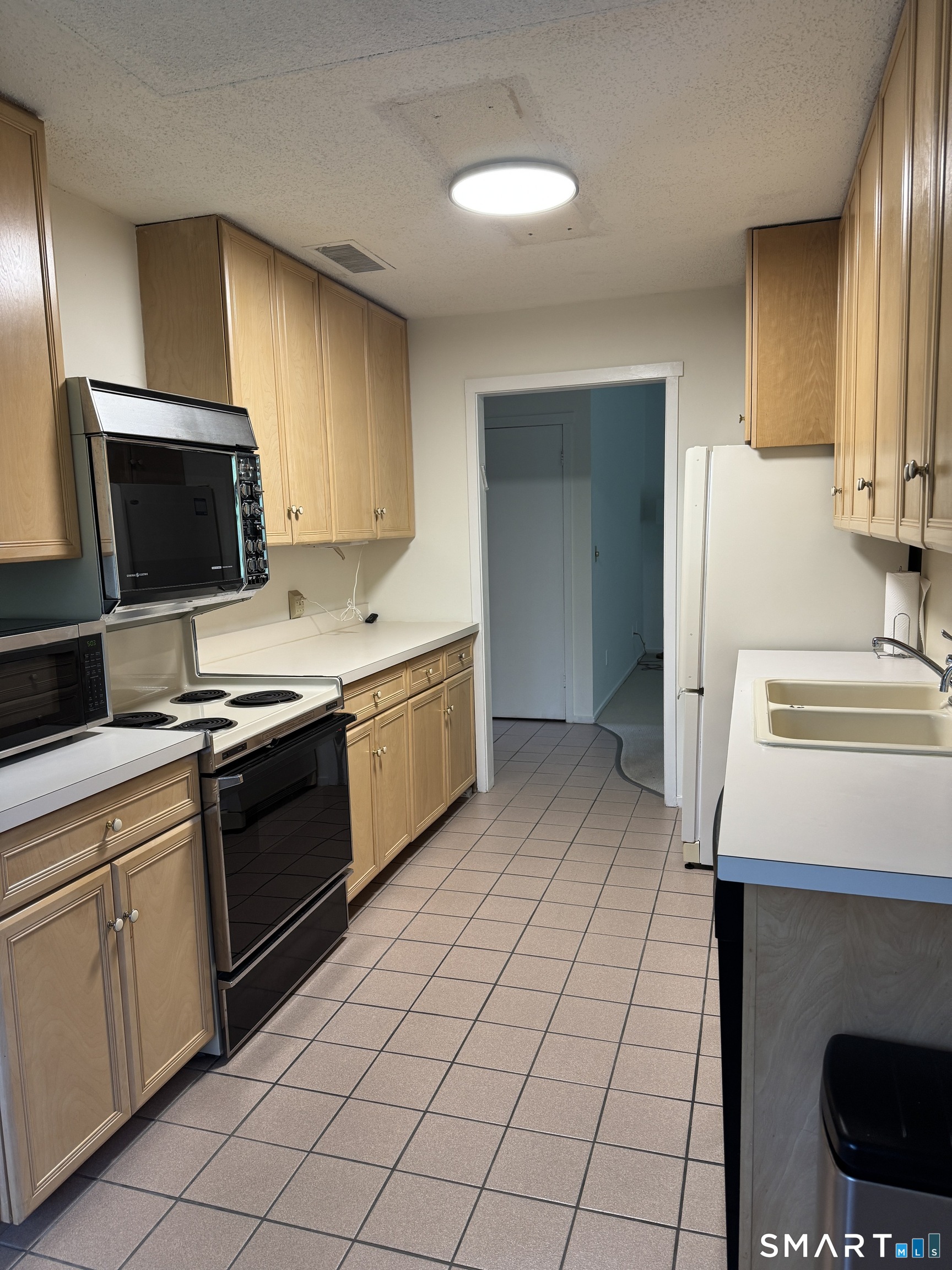 491 Unit B Heritage Village photo 11