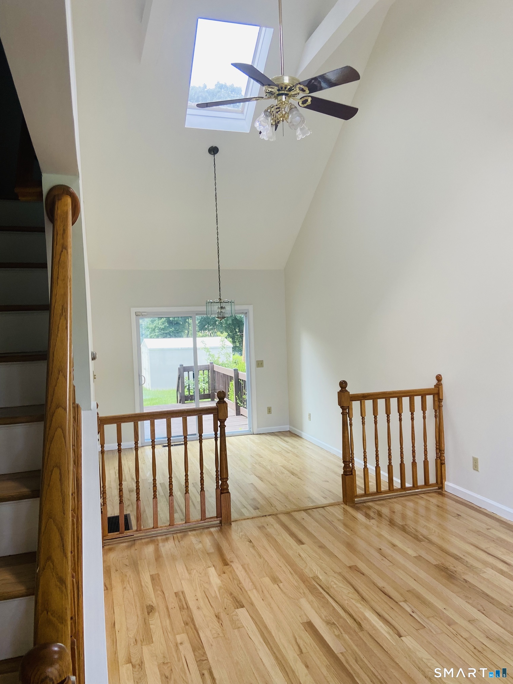 175 Meadows End Road photo 8