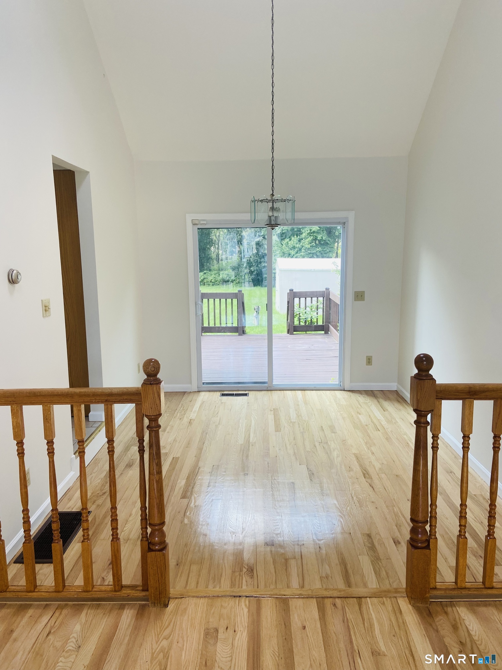 175 Meadows End Road photo 9