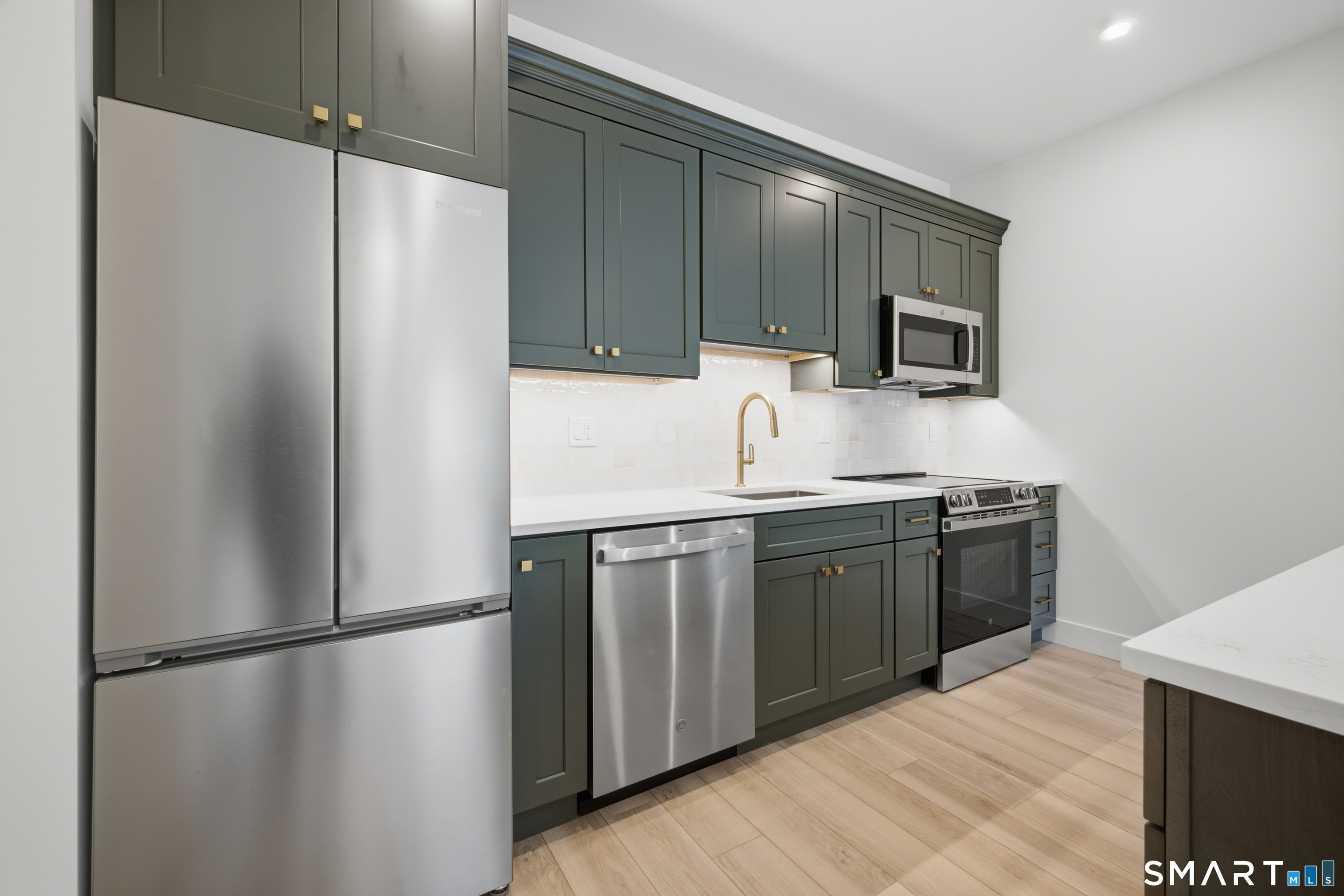 100 West Main Street Unit #B photo 2