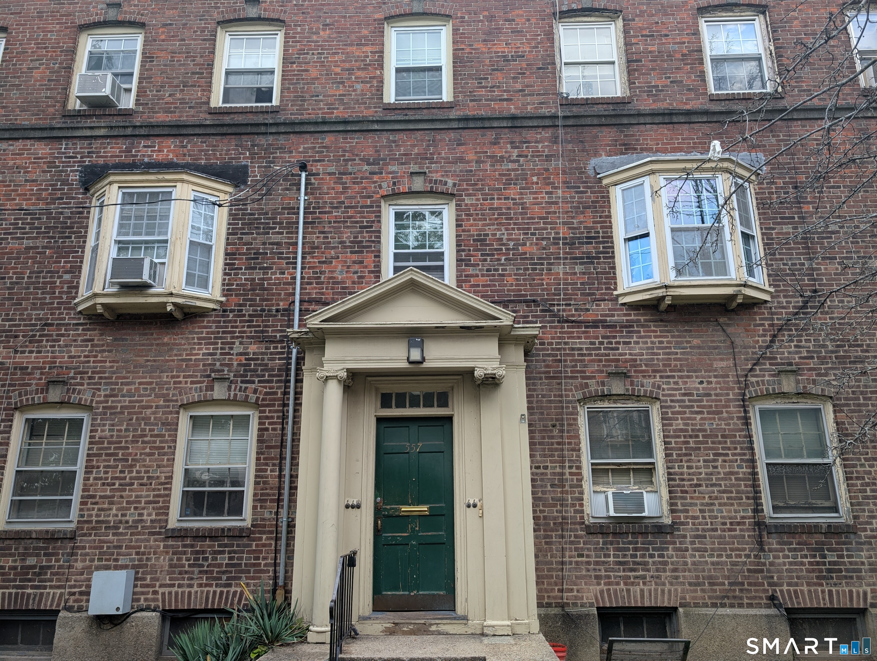 557 Wilmot Avenue Unit #6