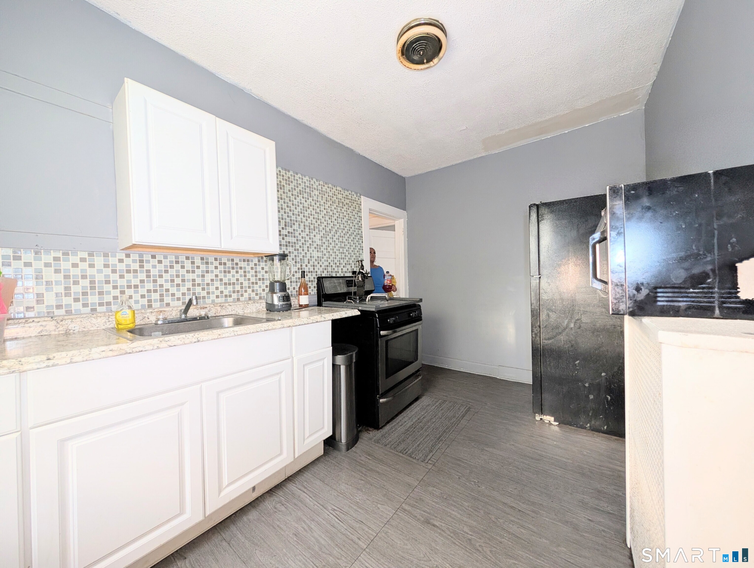 557 Wilmot Avenue Unit #6 photo 21