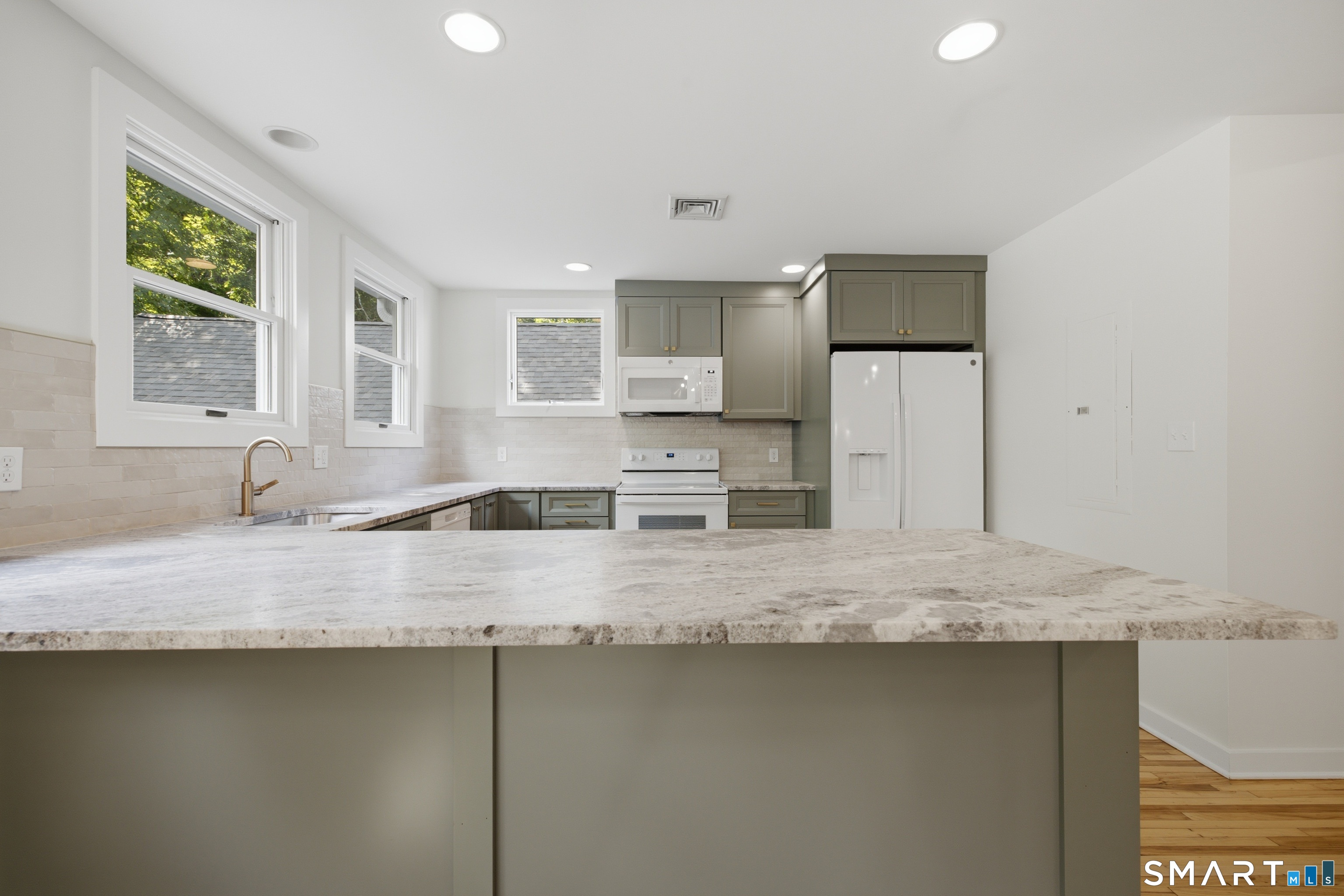26 Ferry Road Unit #B photo 5