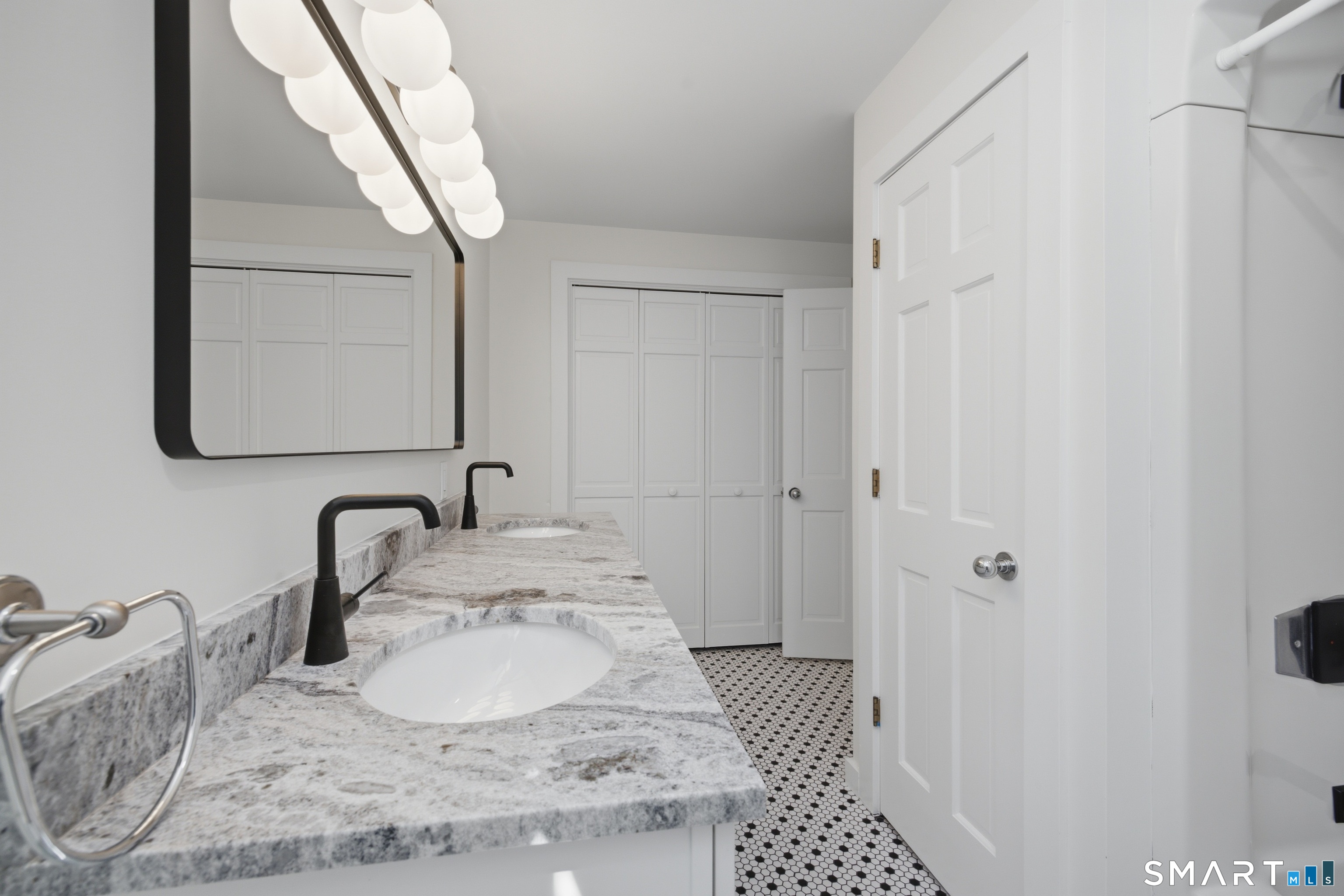 26 Ferry Road Unit #B photo 12