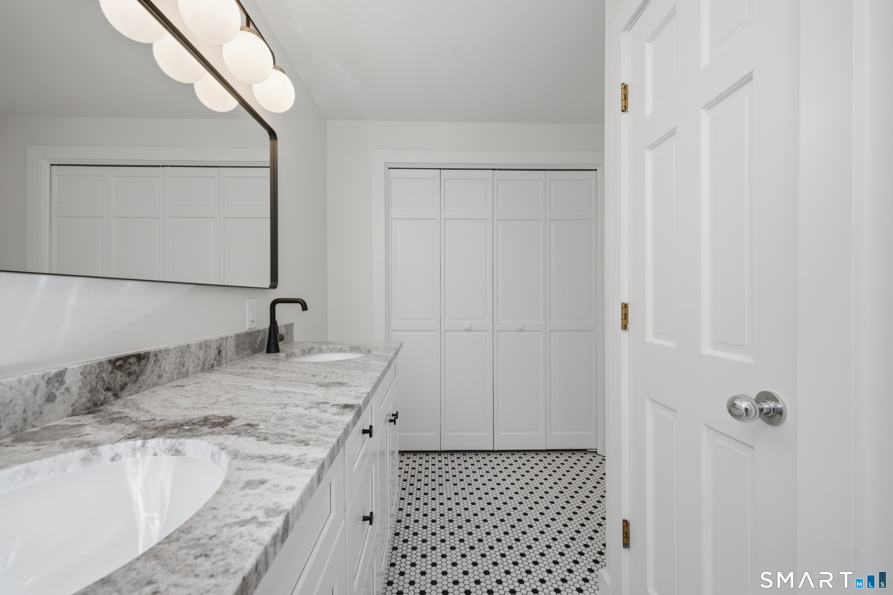 26 Ferry Road Unit #B photo 14