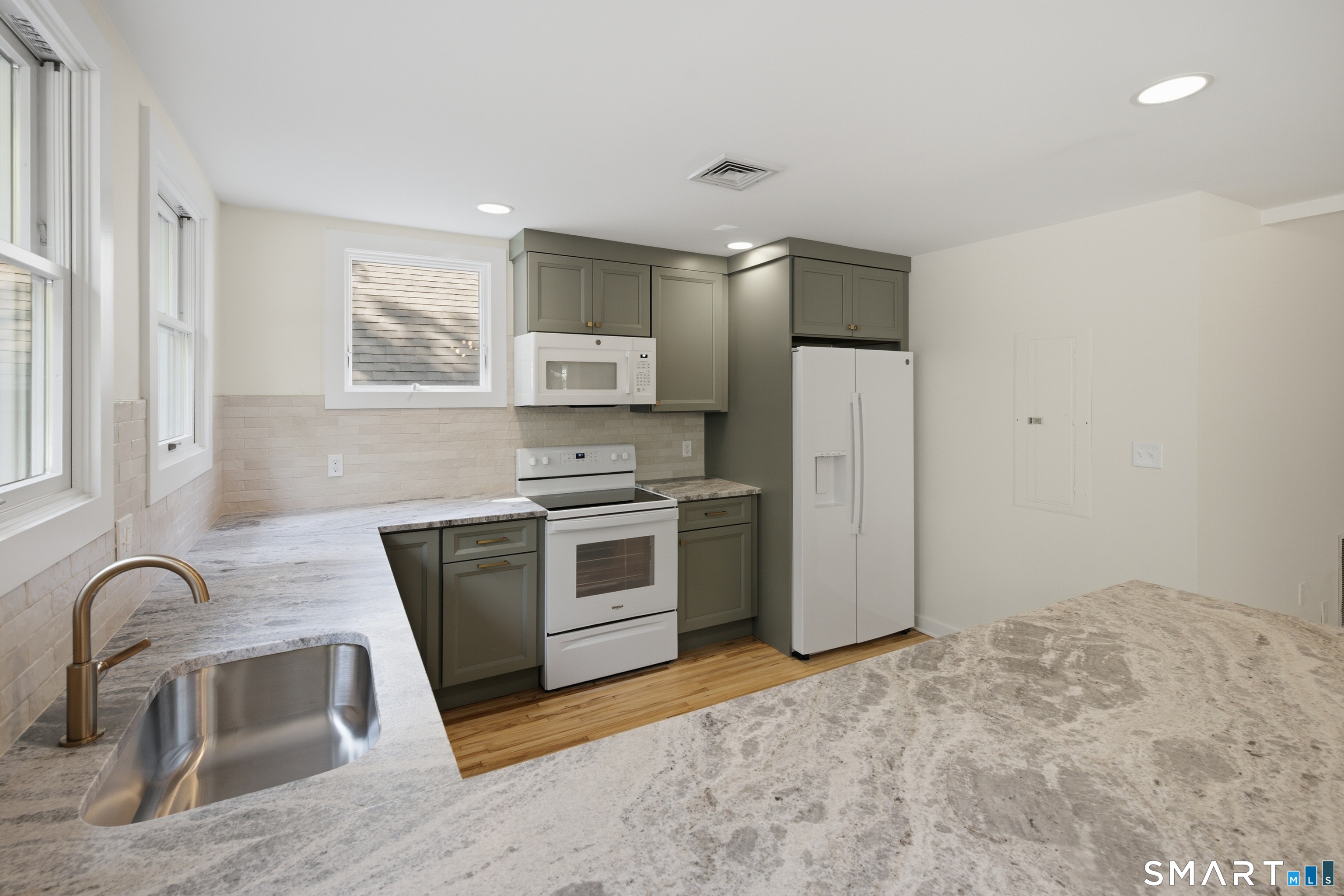 26 Ferry Road Unit #B photo 20