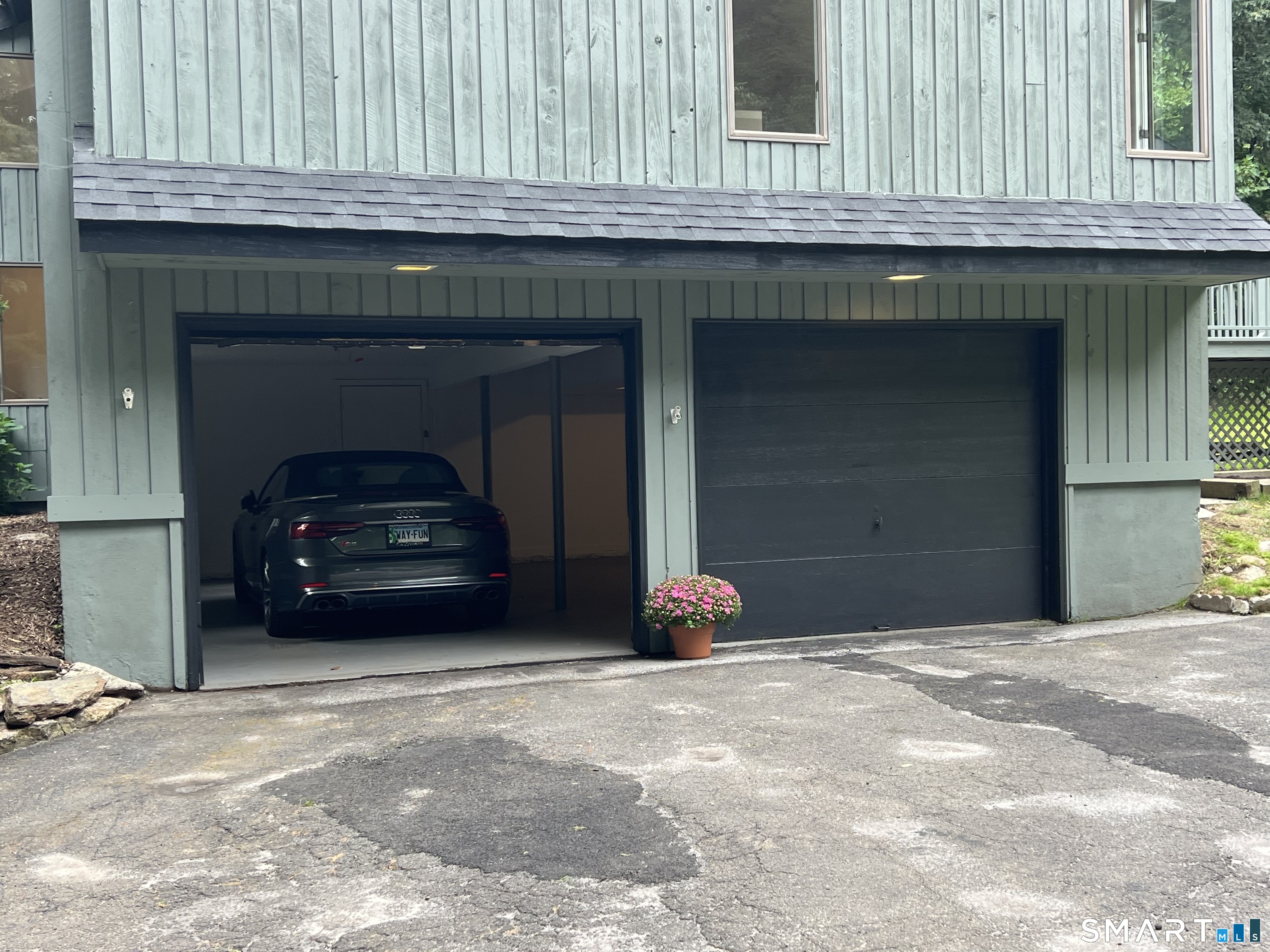 30 North Canton Road photo 5