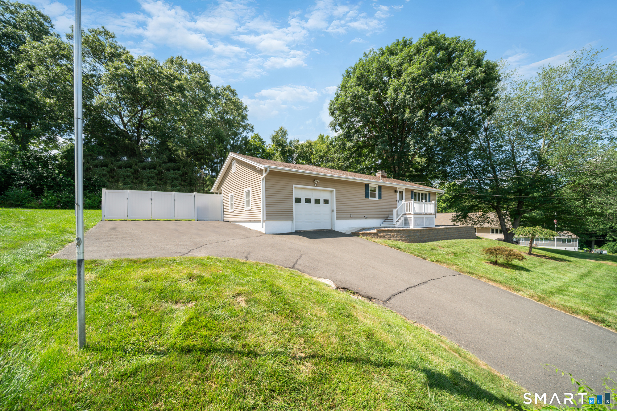 4 Gloria Avenue
