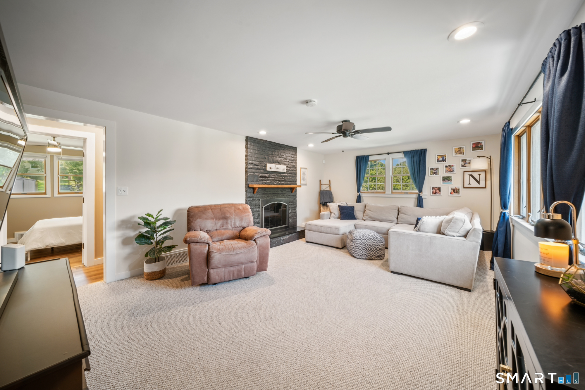 4 Gloria Avenue photo 2