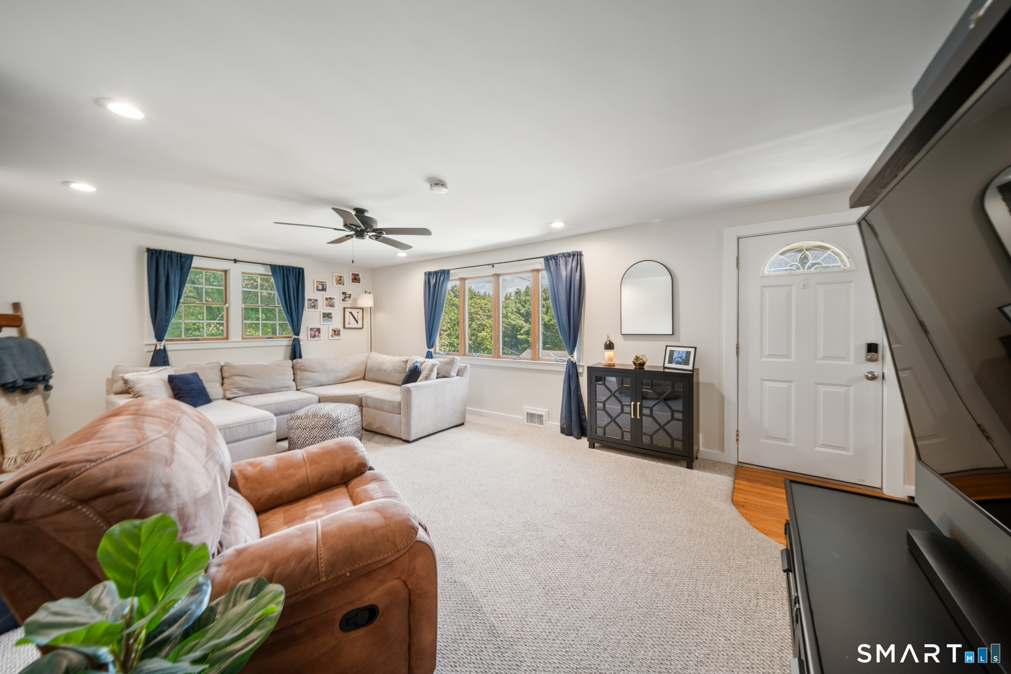 4 Gloria Avenue photo 3