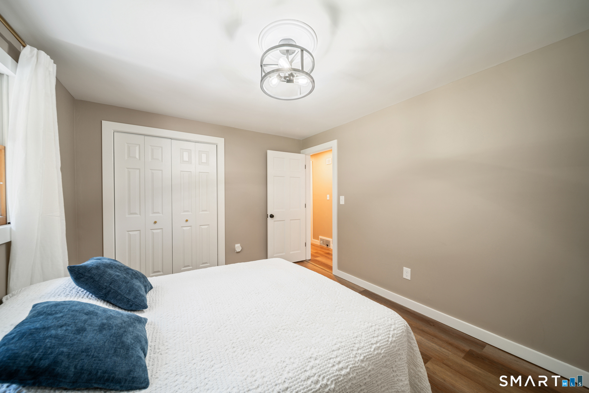 4 Gloria Avenue photo 11