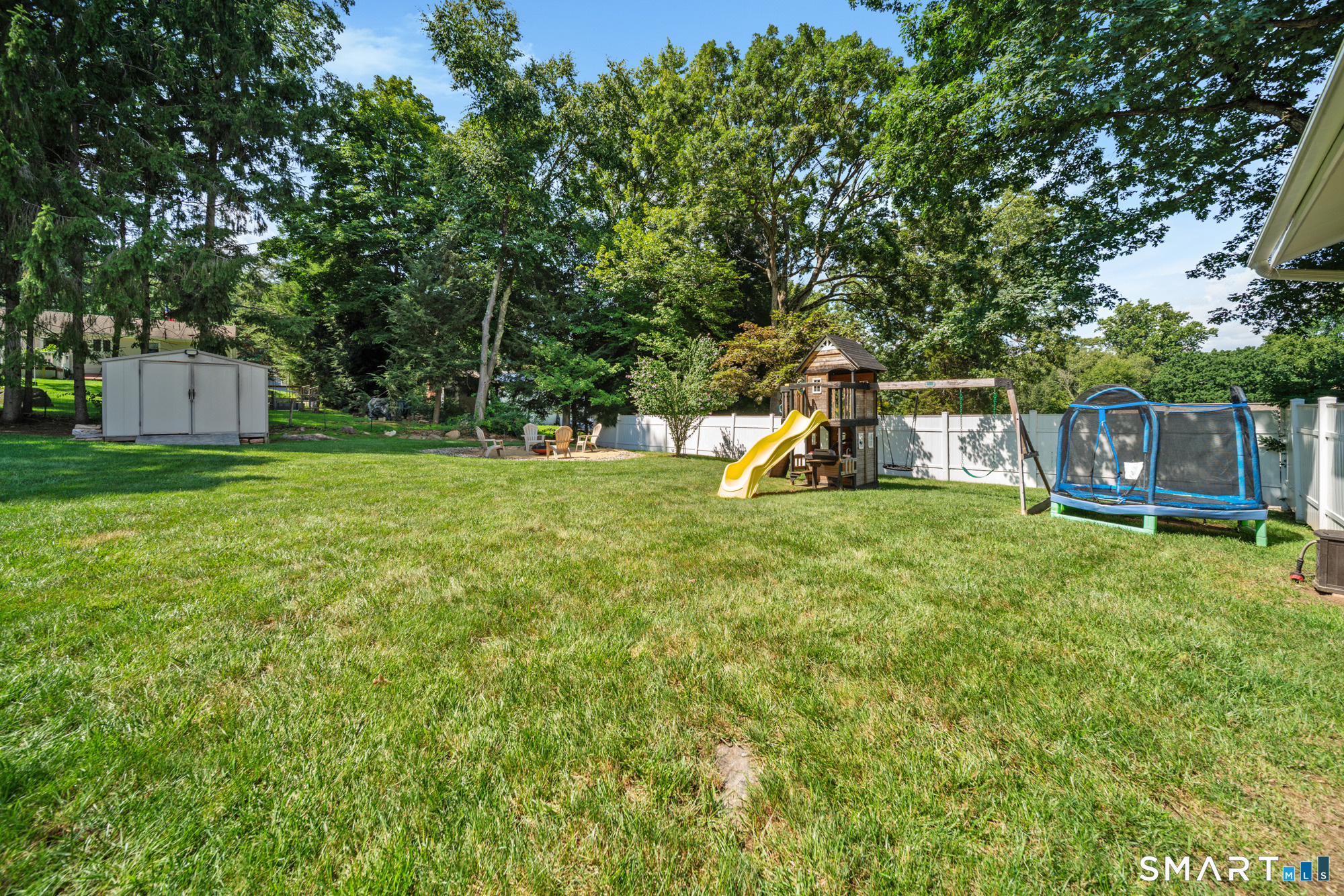 4 Gloria Avenue photo 28