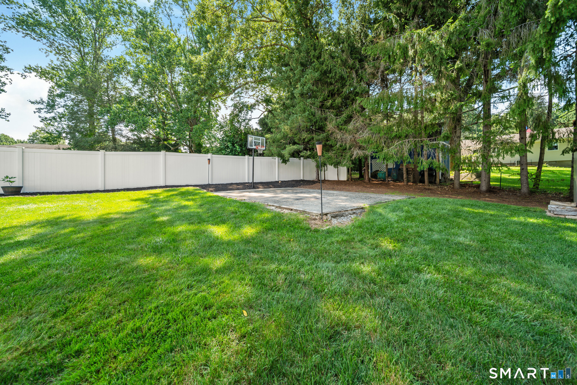 4 Gloria Avenue photo 29