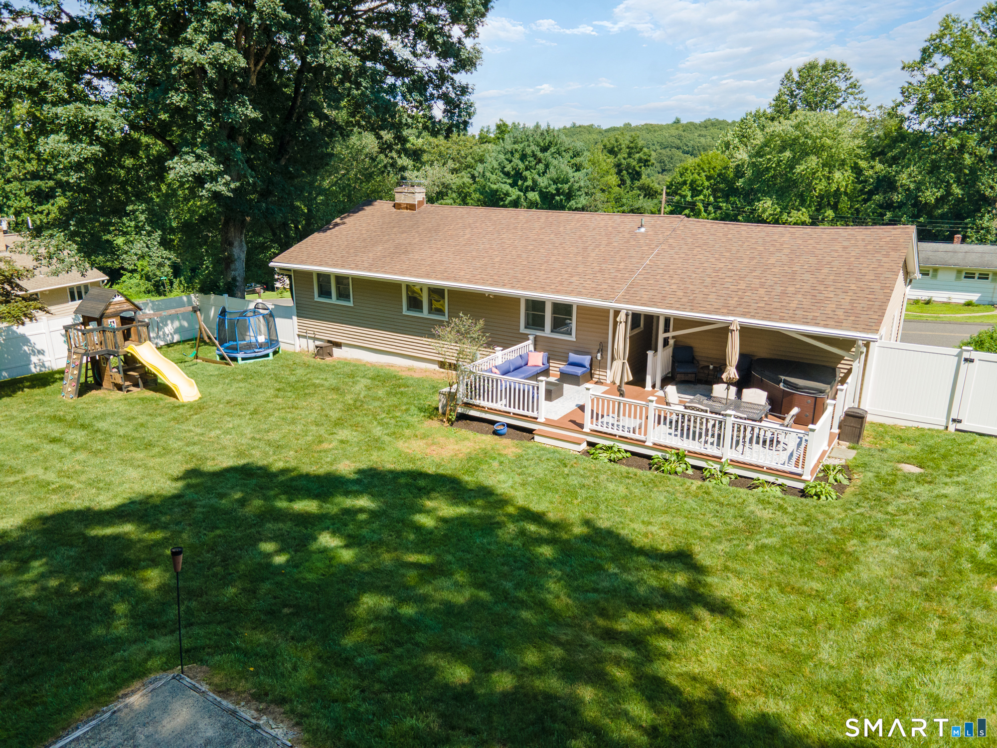 4 Gloria Avenue photo 31