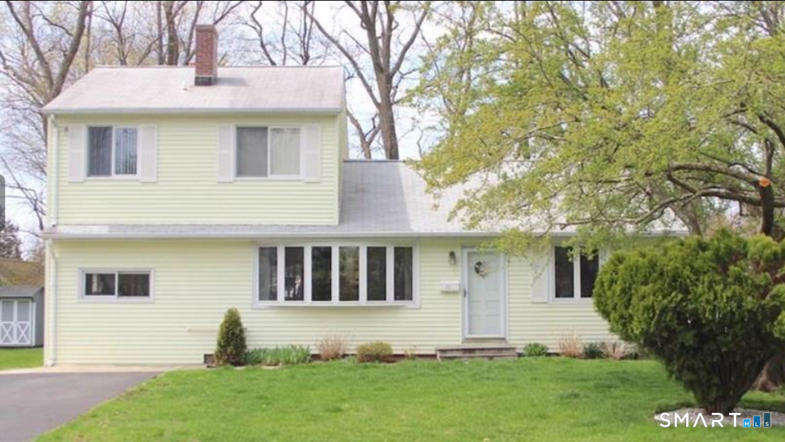 61 Kenilworth Drive West
